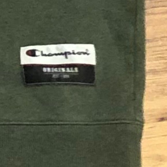 Champion Sweatshirt - Picture 3 of 3